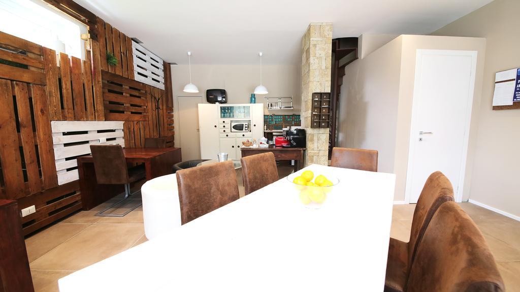 Affittacamere Smile Accomodation Aosta Exterior photo