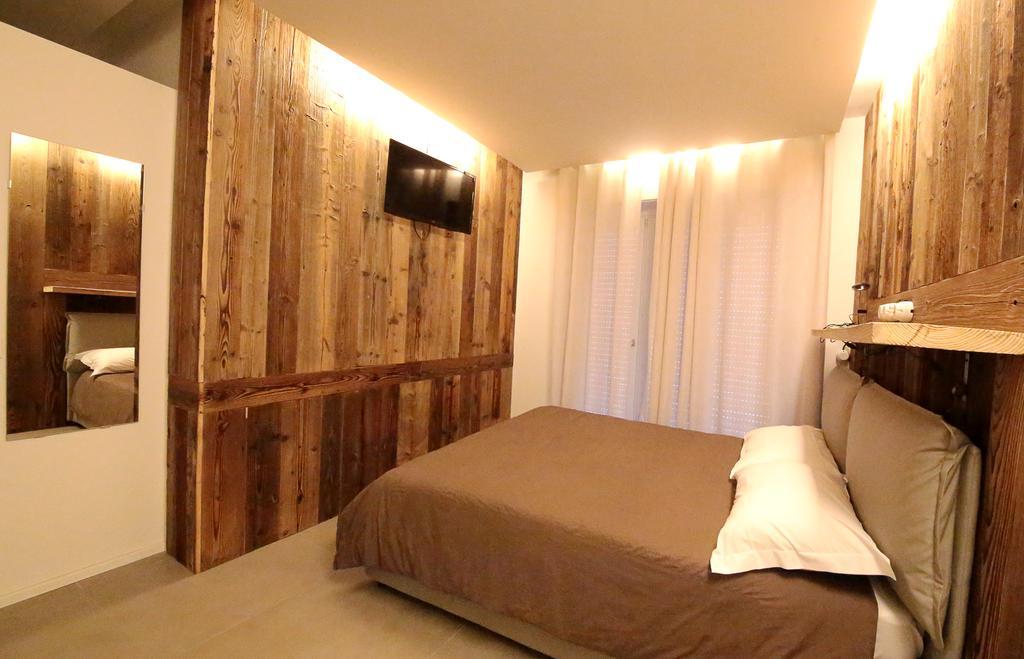 Affittacamere Smile Accomodation Aosta Exterior photo